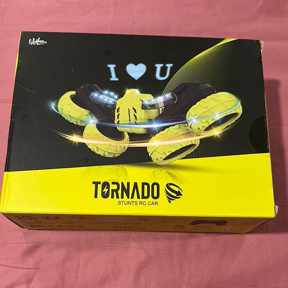Tornado Stunt RC Car with Neon Yellow Wheels